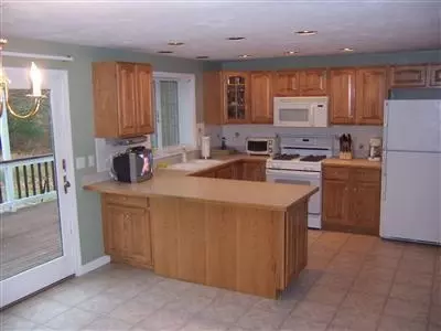 405 Ames Way, Centerville, MA 02632 photo 2