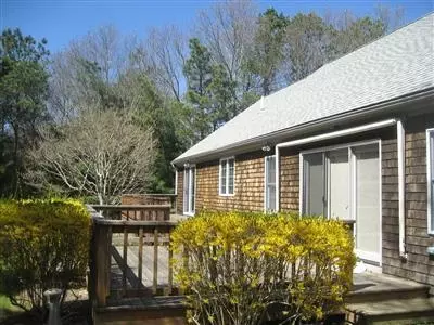 125 Shell Ln, Cotuit, MA 02635 photo 4