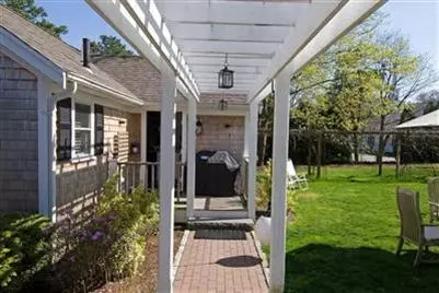 15 Milne Rd, Osterville, MA 02655 photo 3