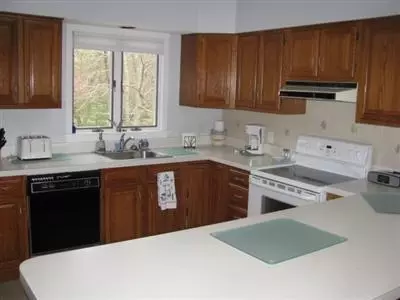 45 Lighthouse Ln, Eastham, MA 02642 photo 5