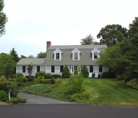 15 Brookside Cir, Mashpee, MA 02649 photo 3