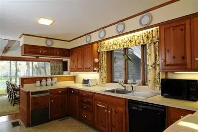 140 Garrison Ln, Osterville, MA 02655 photo 7