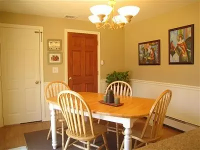152 W Wind Cir, Osterville, MA 02655 photo 4