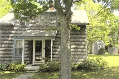 252 School St, Cotuit, MA 02635 photo 1
