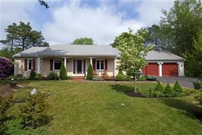 73 Surf Dr, Mashpee, MA 02649 photo 1
