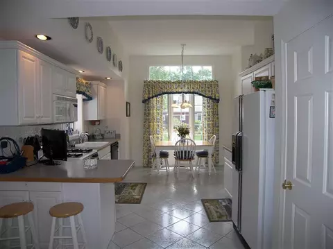 47 Snead Dr, Mashpee, MA 02649 photo 3