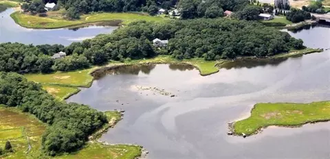 140 Eel Pond Rd, Monument Beach, MA 02553 photo 1