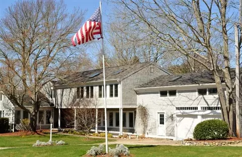 695 Bay Ln, Centerville, MA 02632 photo 1