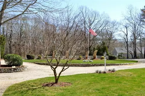 695 Bay Ln, Centerville, MA 02632 photo 2
