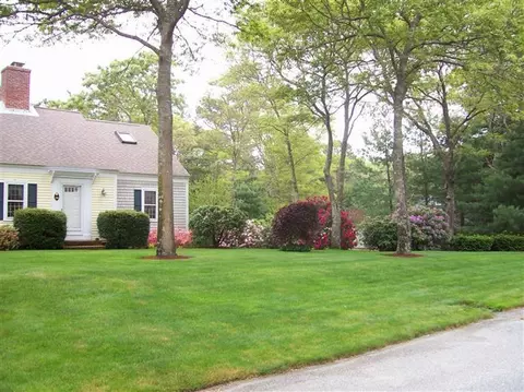 58 Tracey Rd, Cotuit, MA 02635 photo 4