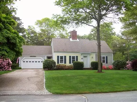 58 Tracey Rd, Cotuit, MA 02635 photo 2