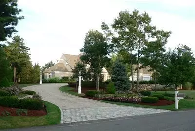 27 Eagle Dr, Mashpee, MA 02649 photo 4