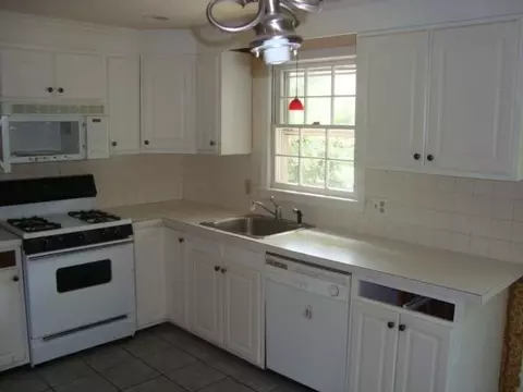 124 Seagate Ln, Hyannis, MA 02601 photo 3