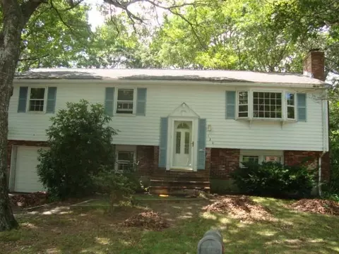 124 Seagate Ln, Hyannis, MA 02601 photo 1