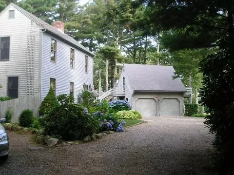 8 Boathouse Dr, Wareham, MA 02571 photo 2