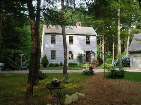 8 Boathouse Dr, Wareham, MA 02571 photo 1