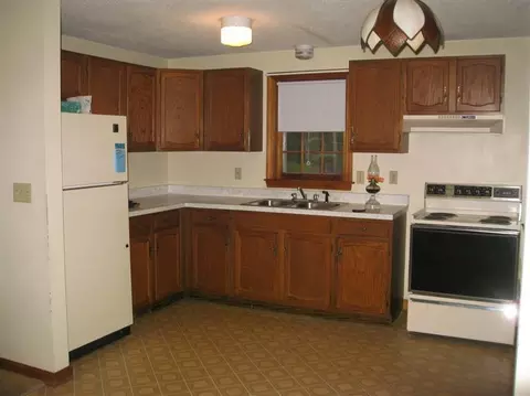 287 Main St, Mashpee, MA 02648 photo 2