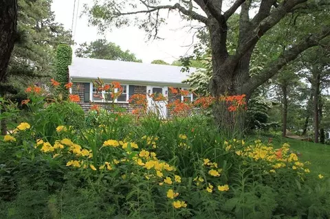 55 Eileen Rd, South Chatham, MA 02659 photo 3