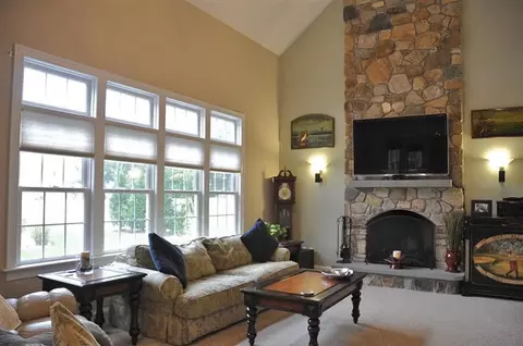 40 Taurus Dr, Mashpee, MA 02649 photo 2
