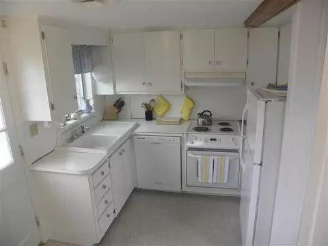 82 Nick Trl, Mashpee, MA 02649 photo 3