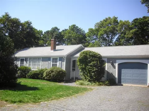 19 Uncle Henrys Rd, Mashpee, MA 02649 photo 1