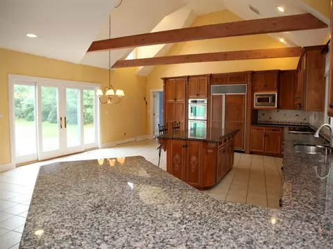 7 Eagle Dr, Mashpee, MA 02649 photo 8