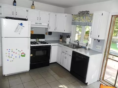 18 Warwick Way, Mashpee, MA 02649 photo 4