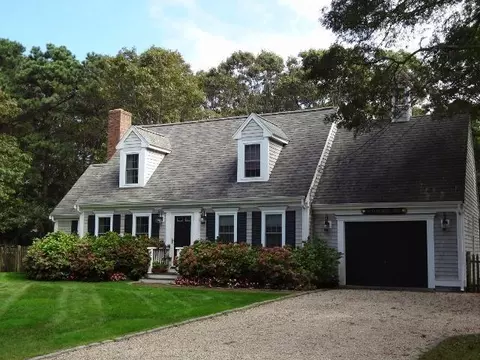 61 Clamshell Cove Rd, Cotuit, MA 02635 photo 1