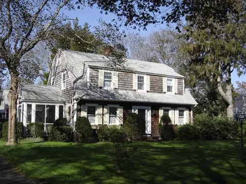 41 Maple Ave, Centerville, MA 02632 photo 1