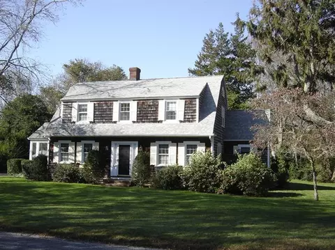 41 Maple Ave, Centerville, MA 02632 photo 2
