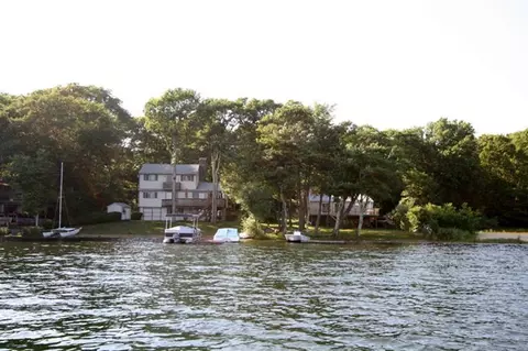 241 Hooppole Rd, Mashpee, MA 02649 photo 2