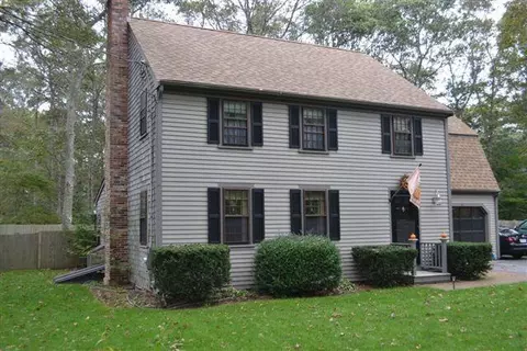 38 Wren Ln, Marstons Mills, MA 02648 photo 1