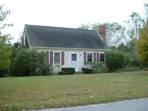 47 Pond View Dr, Mashpee, MA 02649 photo 1