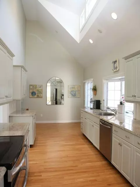 161 Bay Ln, Centerville, MA 02632 photo 2