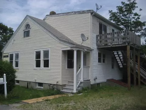 63 Louis St, Hyannis, MA 02601 photo 3