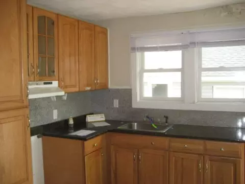 63 Louis St, Hyannis, MA 02601 photo 5
