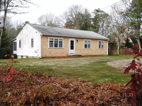 575 Old Stage Rd, Centerville, MA 02632 photo 1