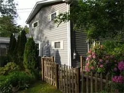 145 Lake Ave, East Wareham, MA 02538 photo 4