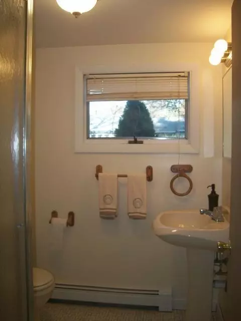 145 Lake Ave, East Wareham, MA 02538 photo 18