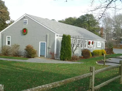 77 Shore Dr, Mashpee, MA 02649 photo 10