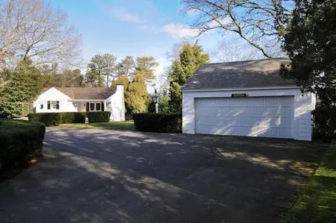 129 Oyster Way, Osterville, MA 02655 photo 3