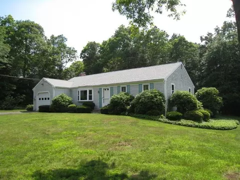 155 Monomoy Cir, Centerville, MA 02632 photo 21