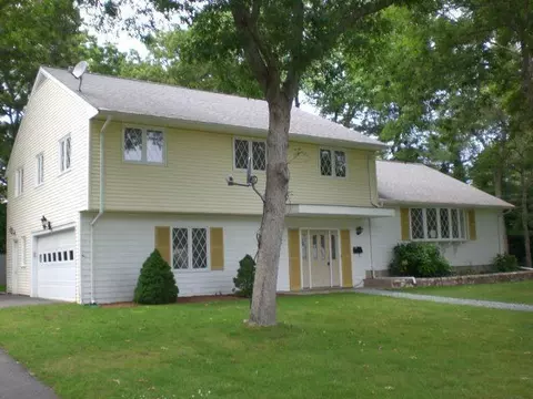 93 Saint Catherine Ave, Hyannis, MA 02601 photo 1