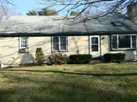 46 Lexington Dr, Hyannis, MA 02601 photo 1