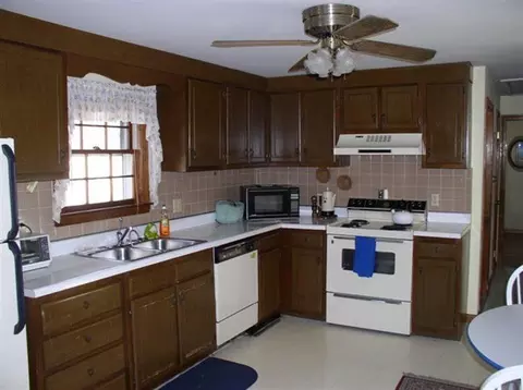 198 Compass Cir, Hyannis, MA 02601 photo 5