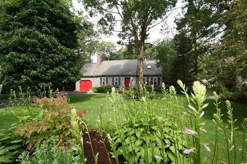 373 Skunknet Rd, Centerville, MA 02632 photo 3