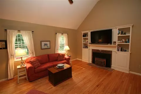 373 Skunknet Rd, Centerville, MA 02632 photo 11
