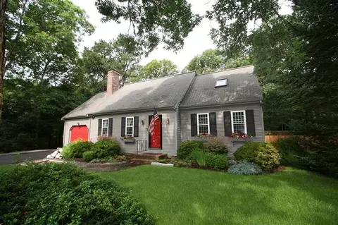 373 Skunknet Rd, Centerville, MA 02632 photo 1