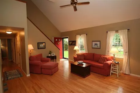 373 Skunknet Rd, Centerville, MA 02632 photo 9