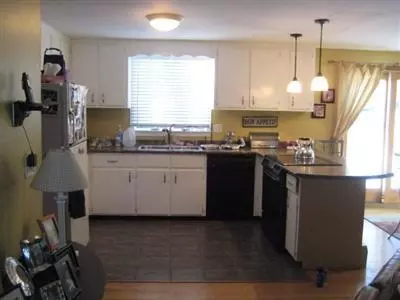 33 James Otis Rd, Centerville, MA 02632 photo 4